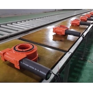 PV System Self Locking Worm Drive 680KN Axial Load Overall High Protection