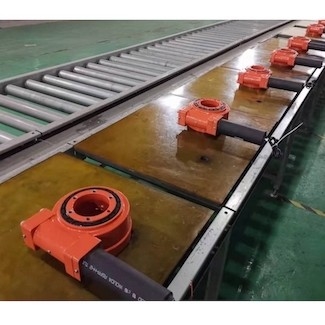 Telescopic Boom Crane Hydraulic Slew Drive For Solar Tracker Servo Motor Slewing Drive 14&quot;
