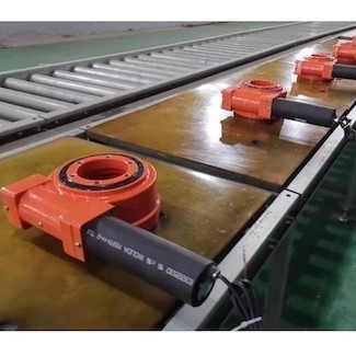 Small Excavator Hydraulic Slew Drive 0.1 Degree Backlash 61Kg Single Axis Slewing Drive